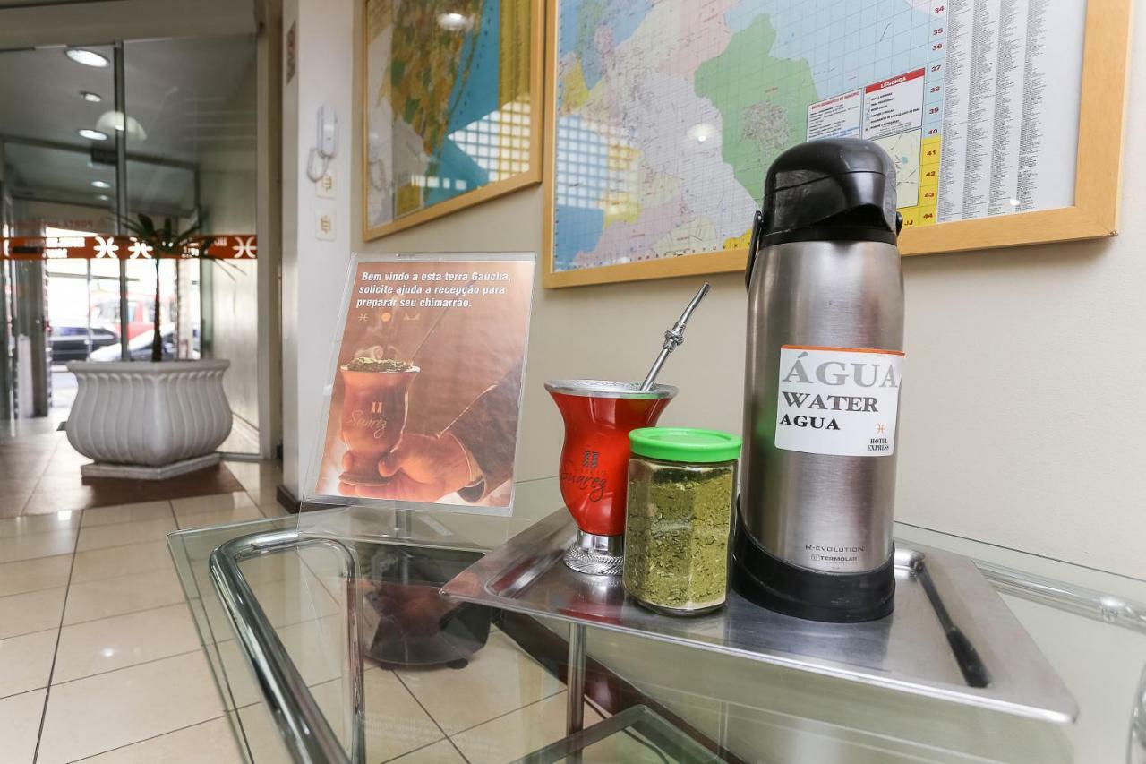 毛阿快捷酒店 阿雷格里港 外观 照片